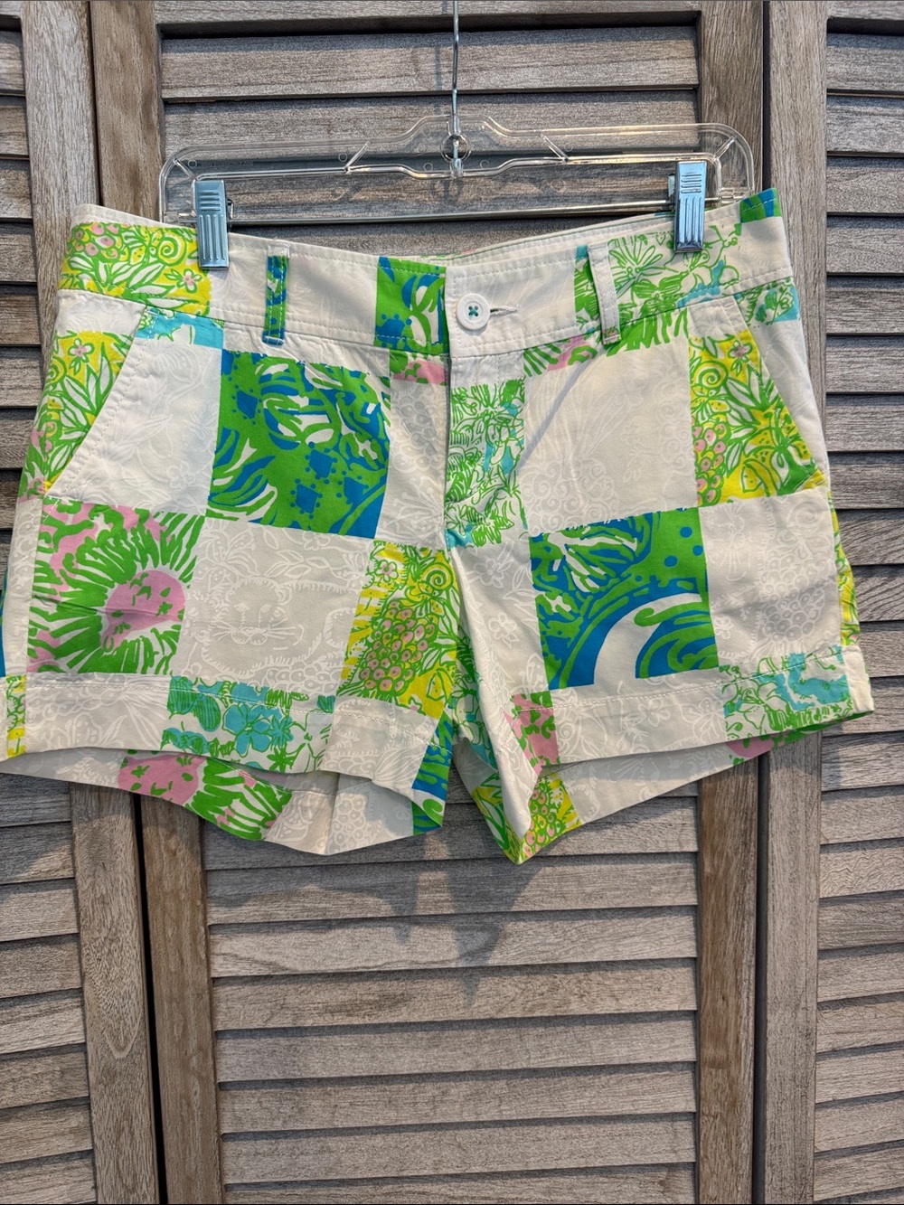 Lilly Pulitzer Women’s Resort White Lioness Patchwork Print  Shorts size 8